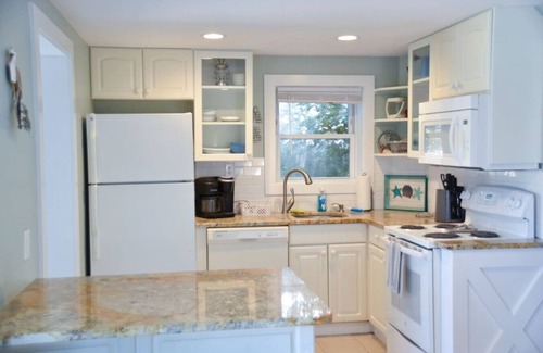 Atlantic Beach Apartment | Steps to Beach! 2BR/2BA duplex