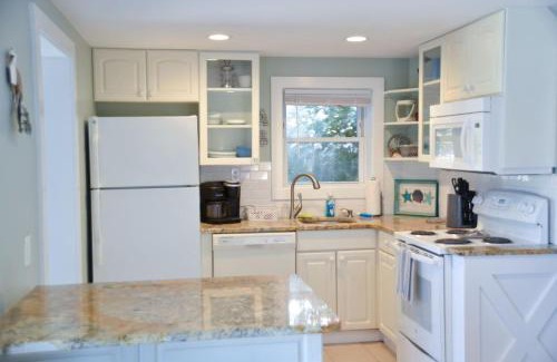 Atlantic Beach Apartment | Steps to Beach 2BR 2BA duplex