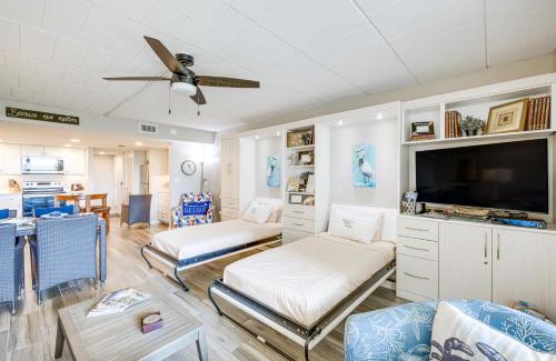 Port Aransas Apartment | Steps to Beach and Boardwalk Condo in Port Aransas!