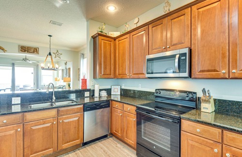 Palm Coast Condo | Steps to Beach: Palm Coast Escape w/Resort Perks!