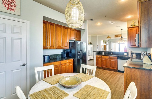 Palm Coast Condo | Steps to Beach: Palm Coast Escape w/Resort Perks!