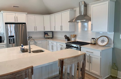 Nags Head House | Steps to Beach*Private Heated Pool*Elevator* Jennette's Pier