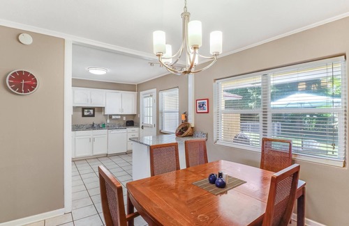 Biloxi House | Steps to Beach & Short drive to Casinos, Coliseum and all Biloxi entertainment