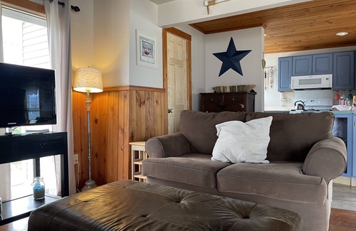 Ocean Bluff-Brant Rock House | Steps to Beach