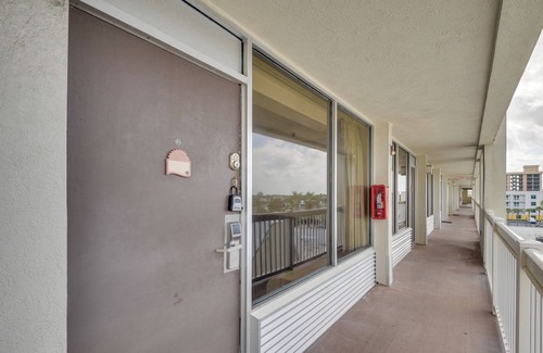 Ortona Park Apartment | Steps to Daytona Beach: Sunny Studio