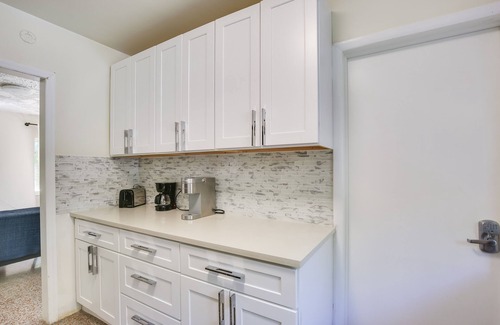 Deerfield Beach Cottage | Steps to Deerfield Beach: Home w/Private Patio!