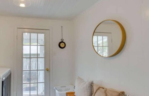 Canton House | Steps to Downtown Canton & First Monday - Pet & Family Friendly Pack n Play