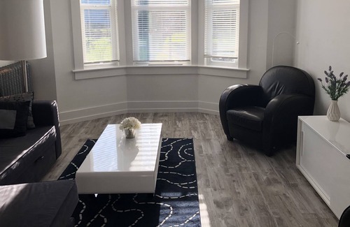 Fairview Apartment | STEPS TO GRANVILLE ISLAND WALK TO THE BEACH AND SHOPS