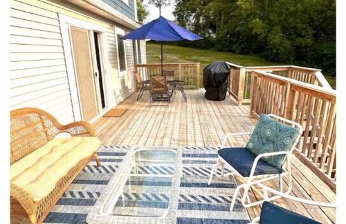 Glenwood House | Steps to Lake Minnewaska, downtown & city Splash Pad! Lake Minnewaska/Glenwood