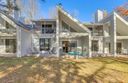 Greentown House | Steps to Lake Tanglwood Tranquil Wooded Retreat