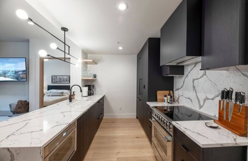 Sandpoint Condo | Steps to lift.New Construction 2 bd/2 bath in the heart of Schweitzer Village.