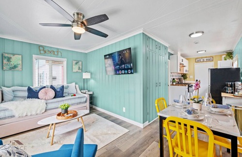 San Diego House | Steps to Ocean & Bay: Yard, Games, BBQ & More