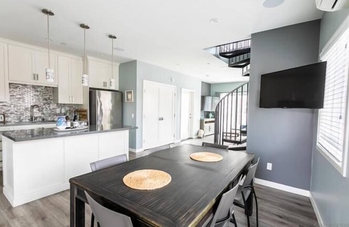 San Diego Apartment | Steps to Ocean * Large 1 Bedroom