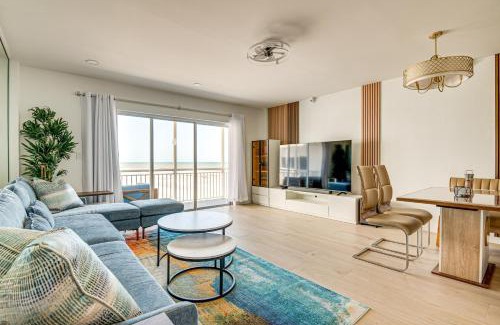 South Patrick Shores Apartment | Steps to Ocean Satellite Beach Condo with Balcony