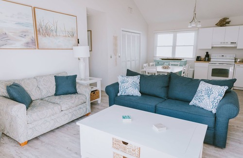 Kill Devil Hills House | Steps to the Beach! Renovated 2021! Hot Tub! Minutes to Grocery Stores & Dining!