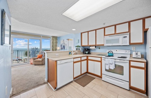 Myrtle Beach Condo | Steps to the Beach - Short Drive to Dining & Shops - Rox302