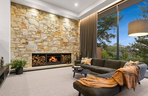 Mount Eliza House | Steps to the Beach and Village