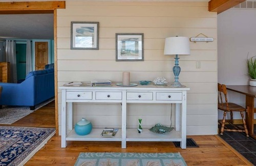 Geneseo Cottage | Steps to the Beach : "Family Friendly Retreat"
