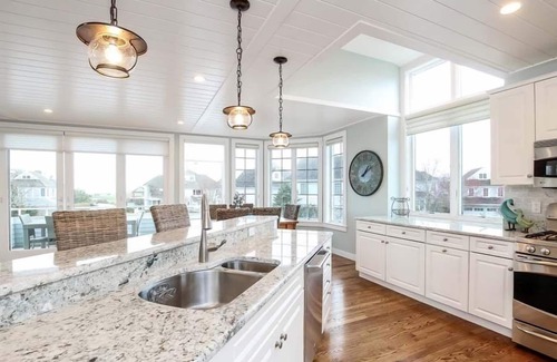 Mashpee House | Steps to the beach from in a seaside gated community rental home. RPMS030