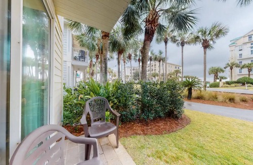 Clipper Cove Condo | Steps to the beach, Pool, Quiet, Family friendly, Walk to the restaurants