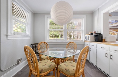 Sunset Point Apartment | Steps to the Beach! Saltwater Escape | Sleeps 9