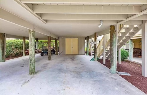 Myrtle Beach Cottage | Steps to the beach- 2Bd 2Bth Cottage- Pool -Off of Shore Drive