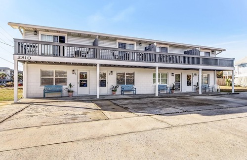 Ocean Cay House | STEPS TO THE SAND! Updated Amelia Island Townhouse Close To Downtown!
