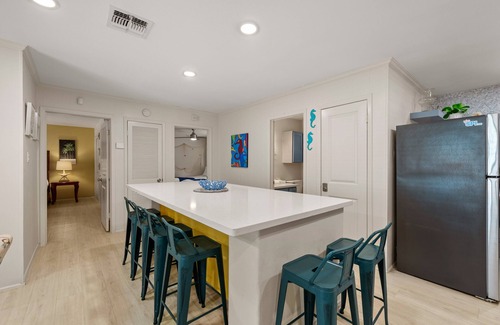 South Padre Island House | Steps to The Beach! Perfect Getaway, Private Pool!