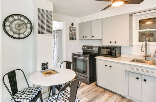 Houghton Lake Cottage | Steps to Water + Boating: Houghton Lake Retreat