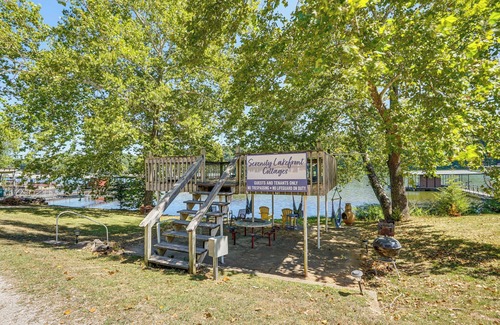 Versailles Cabin | Steps to Water: Lake of the Ozarks Getaway