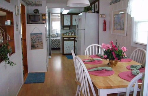Myrtle Beach Cottage | STEPS-WATER PARK-BEACH ~2BR/2BA HOUSE~OCEAN LAKES~GOLF CART~WI FInM-50~Disc 10 %