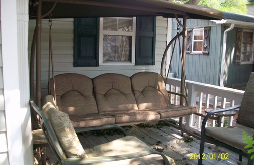 Myrtle Beach Cottage | STEPS-WATER PARK-BEACH ~2BR/2BA HOUSE~OCEAN LAKES~GOLF CART~WI FInM-50~Disc 10 %