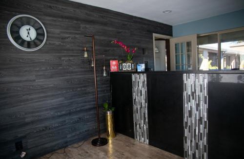 Newhall Hotel | Sterling Inn