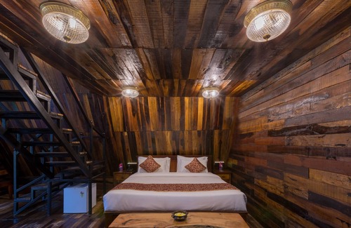 Turiya Hotel | Sterling Padam Pench