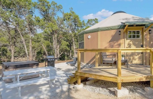 Canyon Lake Cabin | Stetson Luxury Yurt-Cabin: w/Hot & Soaking Tub