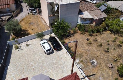 Eleonas Apartment | Steven Eleonas Apartments