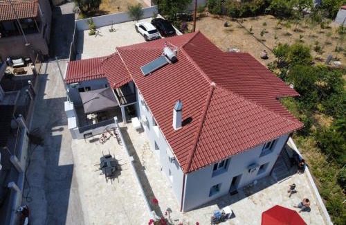 Eleonas Apartment | Steven Eleonas Apartments