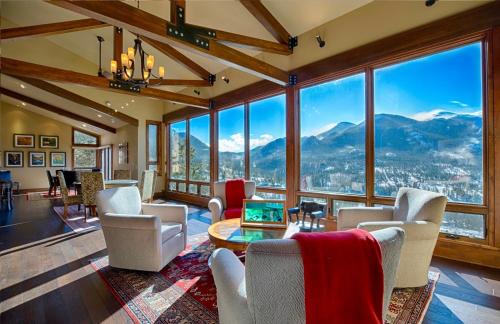 Windcliff Estates House | Stewart Highlands Home