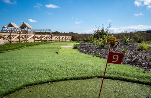 St. Andrews Cottage | Stewart Resort Lodge 3 is a beautiful lodge at a short drive to St Andrews