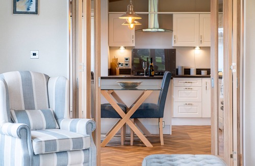 St. Andrews Cottage | Stewarts Resort Lodge 18 - a lodge that sleeps 6 guests in 2 bedrooms