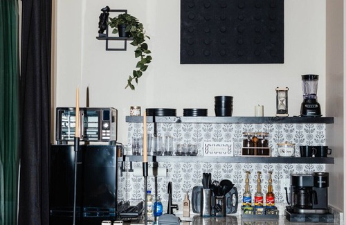 Campton Cabin | Still Water – Luxury King Cabin Overlooking the Pond w/Hot Tub, Fire Pit