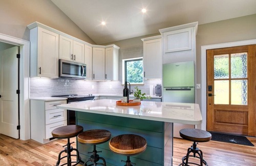 Johnson City Ski Chalet | Still Waters on Watauga River