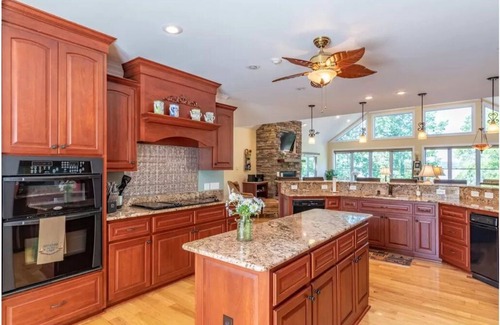 Bracey House | Still Waters Refuge | Main Lake Luxury w/Spectacular Sunset Views of Lake