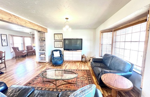 Stillwater House | Stillwater Cottage