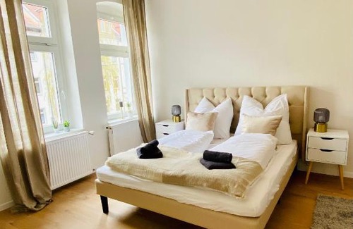 Andreasvorstadt Apartment | Stilvolles Apartment in zentraler Lage - Smart-TV, Queensize-Bett, Altbaustil, Küche in City-Nähe
