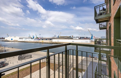 Wismar Apartment | Stilvolles, Modernes Hafenapartment mit Tollem Blick auf den Alten Hafen Wismars