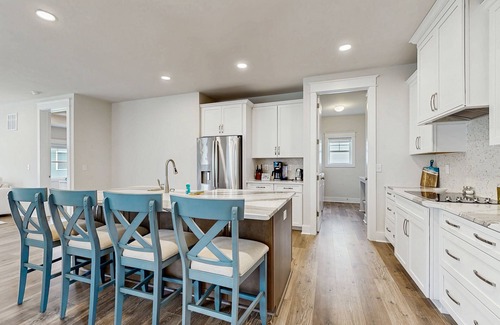 Ocean View Condo | Stingray Harbor condo with W/D, WIFI, close to restaurants
