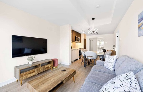 Harwood Apartment | Stock Yards