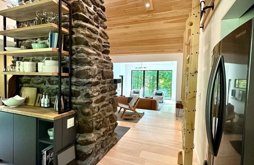 Lenox Dale Cabin | Stockbridge Snug- cabin luxury just steps to lake!