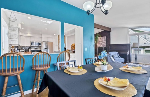 Rainier Valley House | Stocked4 Groups, Lake WA View, 15 Min > DT, SEA, WorldCup